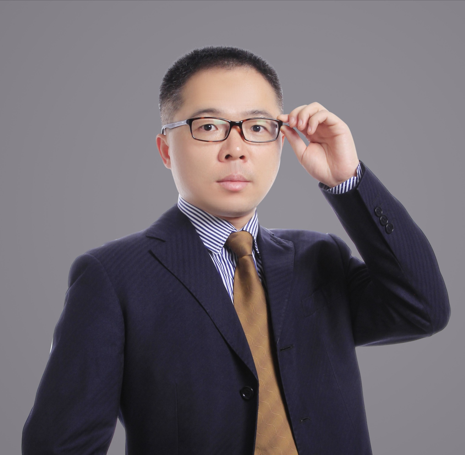 上海杜继业律师